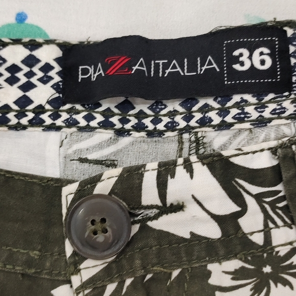 Floral print shorts - Picture 3 of 4